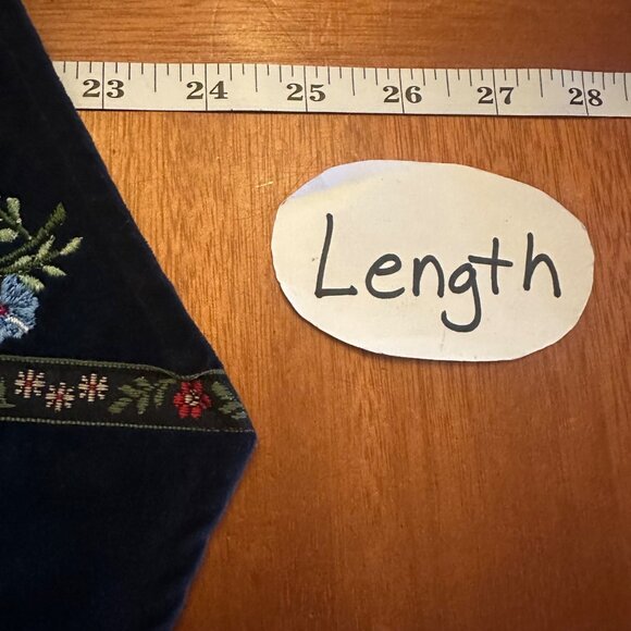 Vintage 80s Embroidered Floral Patchwork Vest By Casey & Max In Navy & Red Plaid - Picture 5 of 5